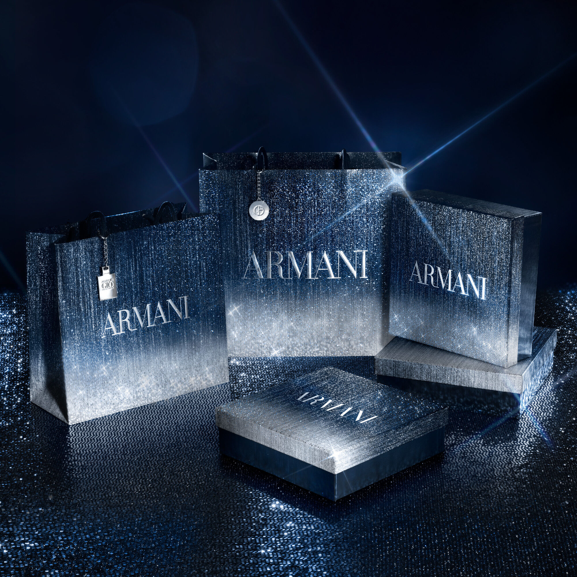 281-acqua-di-gi-eau-de-toilette-holiday-gift-set-3.jpg ACQUA DI GI¨° EAU DE TOILETTE HOLIDAY GIFT SET
